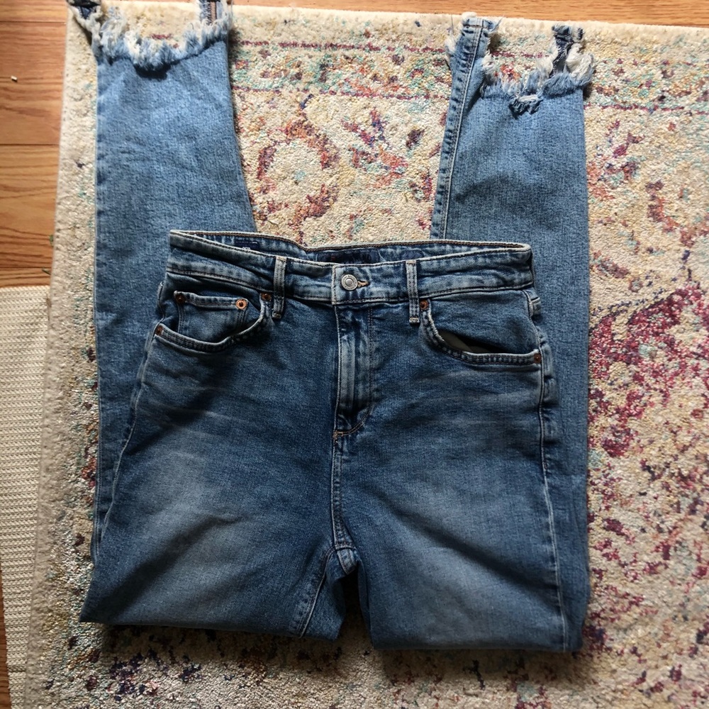 Lucky brand distressed jeans